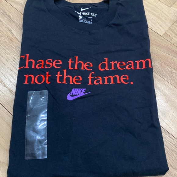 Nike Other - Nike men large black w chase the dream on front nwt